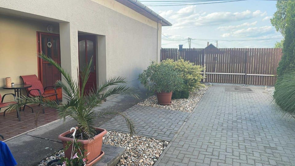 M&M Apartman Apartment in Hungary