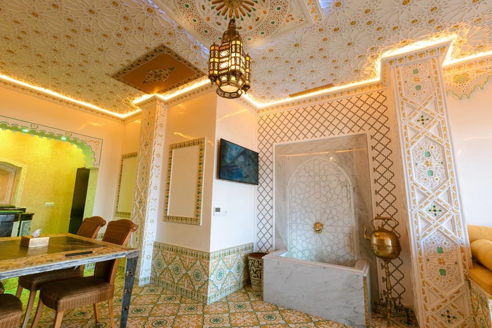 TV and multimedia, Living room, Seating area, Dining area, hair dresser