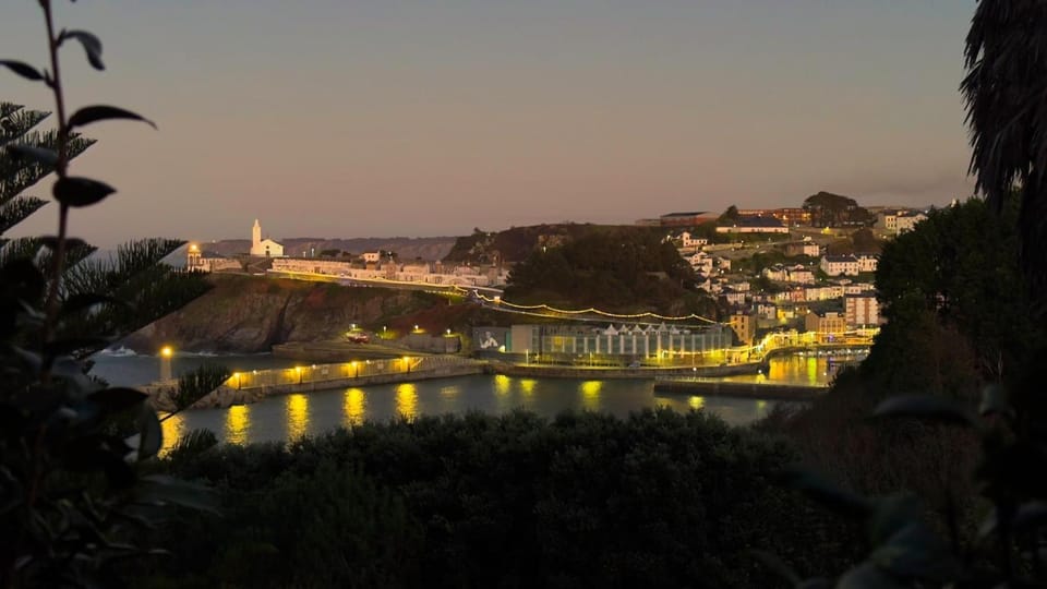 Nearby landmark, Natural landscape