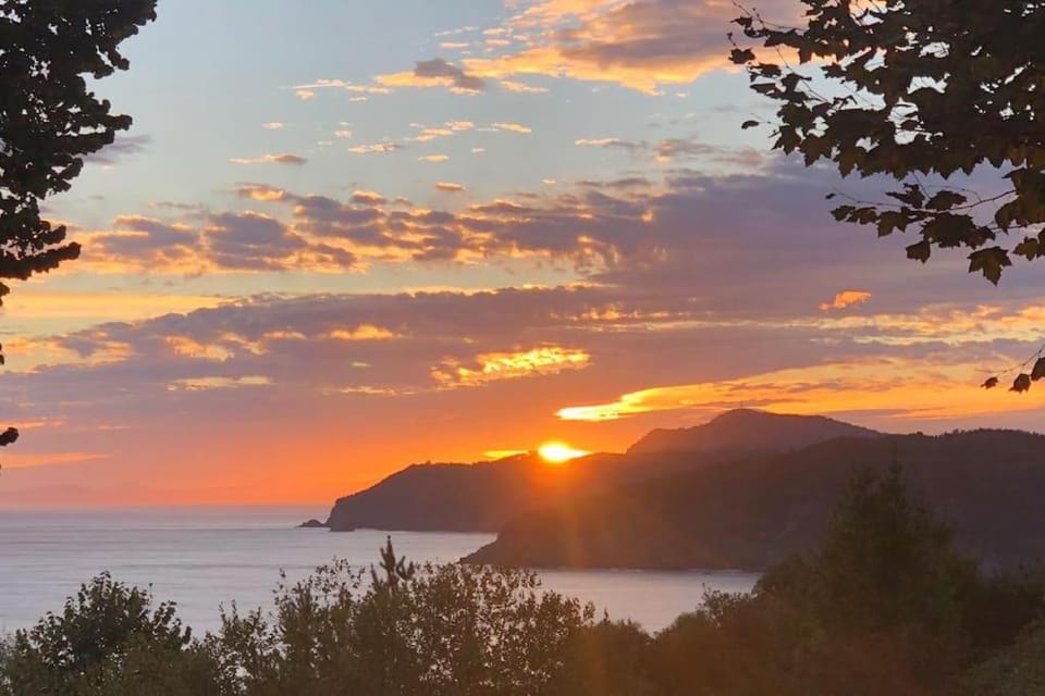 Nearby landmark, Mountain view, Sea view, Sunrise