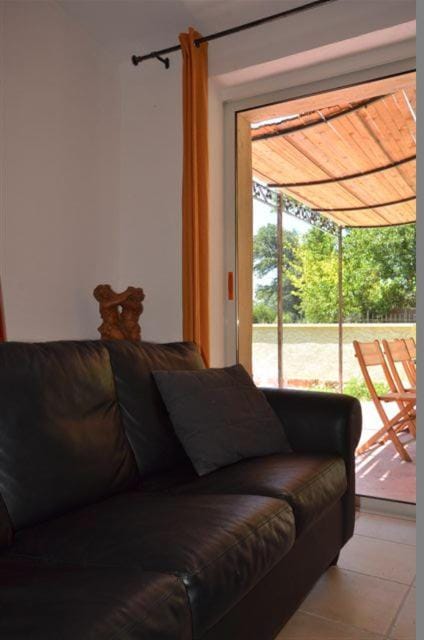 View (from property/room), Balcony/Terrace, Living room