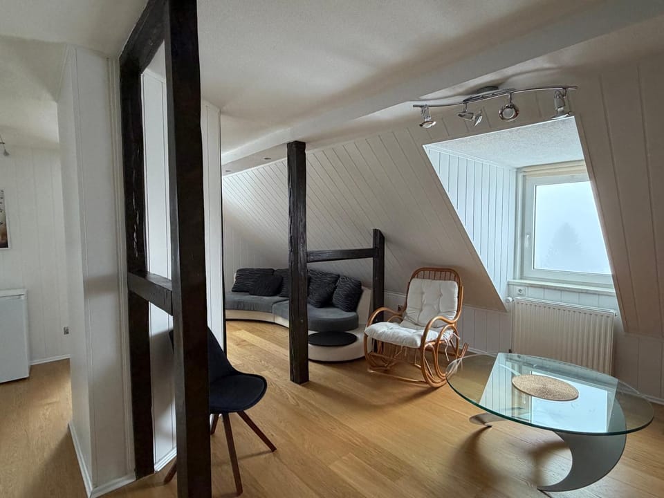 Living room, Photo of the whole room, Seating area, Family