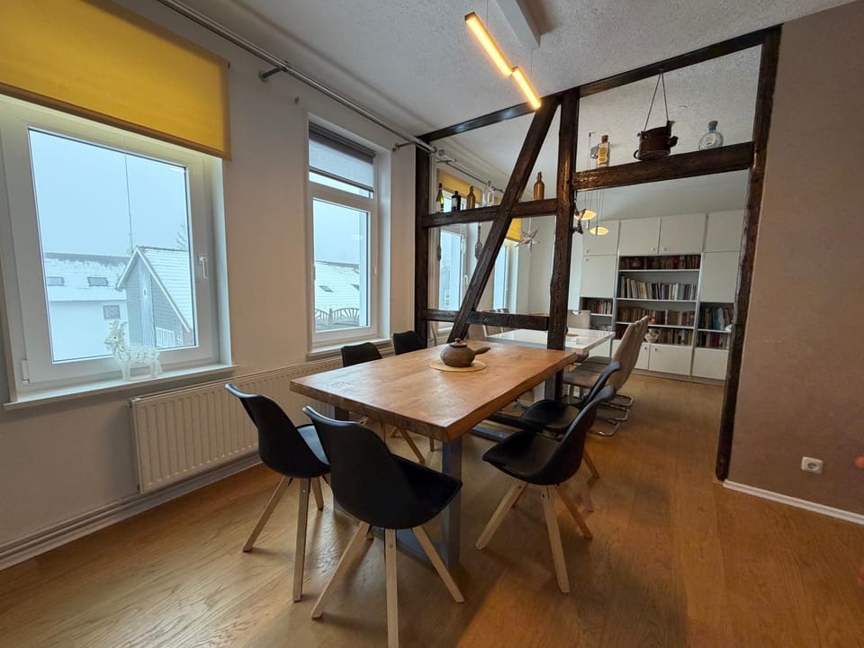 Dining area, Family