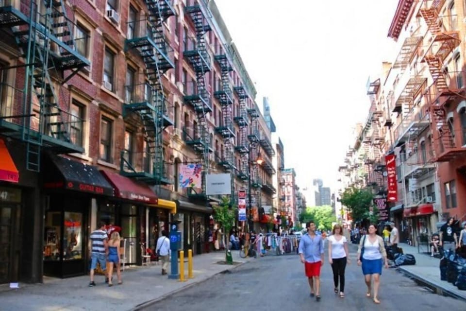 Day, People, Neighbourhood, Guests, City view, Street view, Location, group of guests