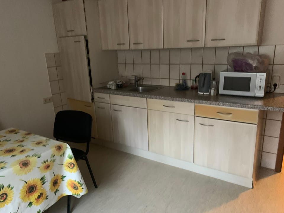 Kitchen or kitchenette, Kitchen or kitchenette