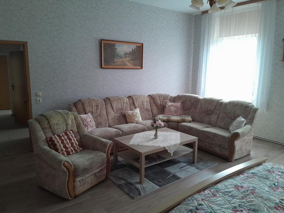 Photo of the whole room, Seating area