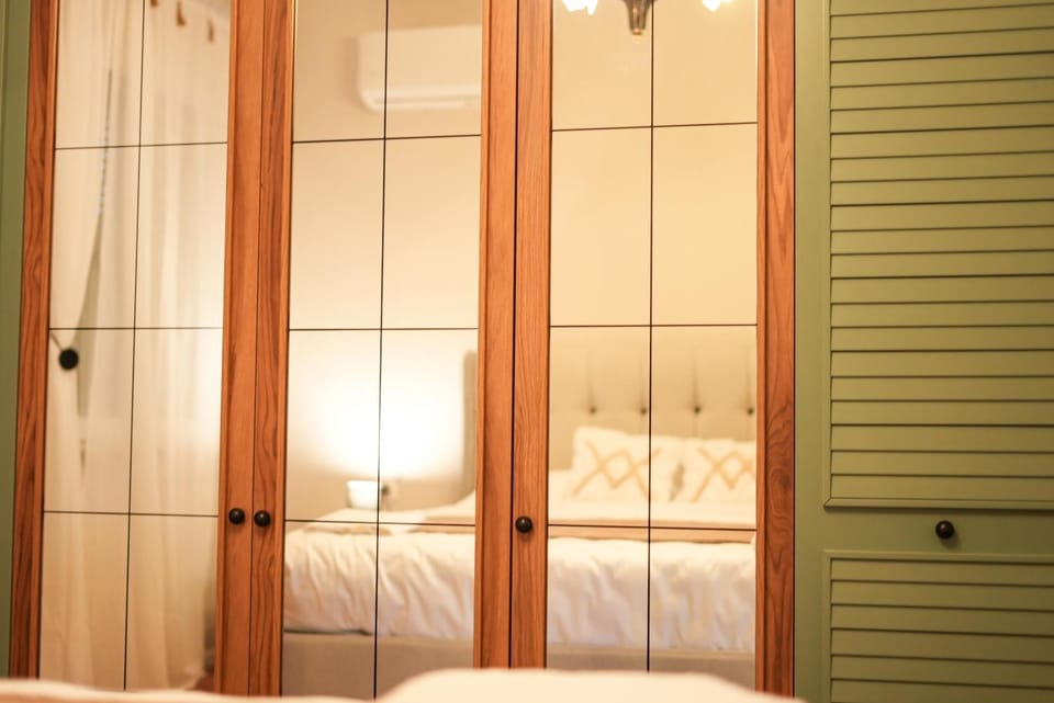 Bed, Photo of the whole room, Bedroom, wardrobe