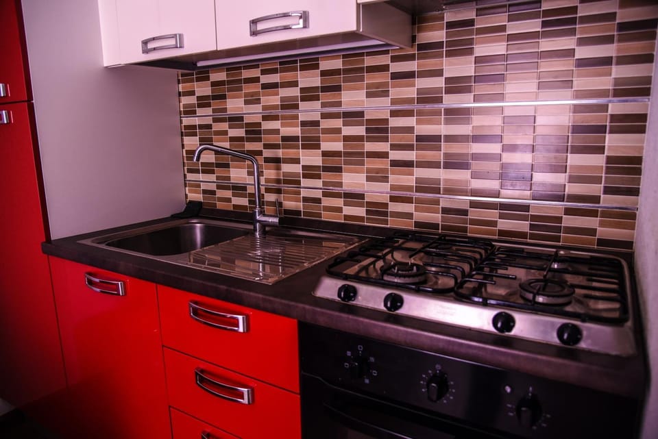Food close-up, Kitchen or kitchenette, Dining area