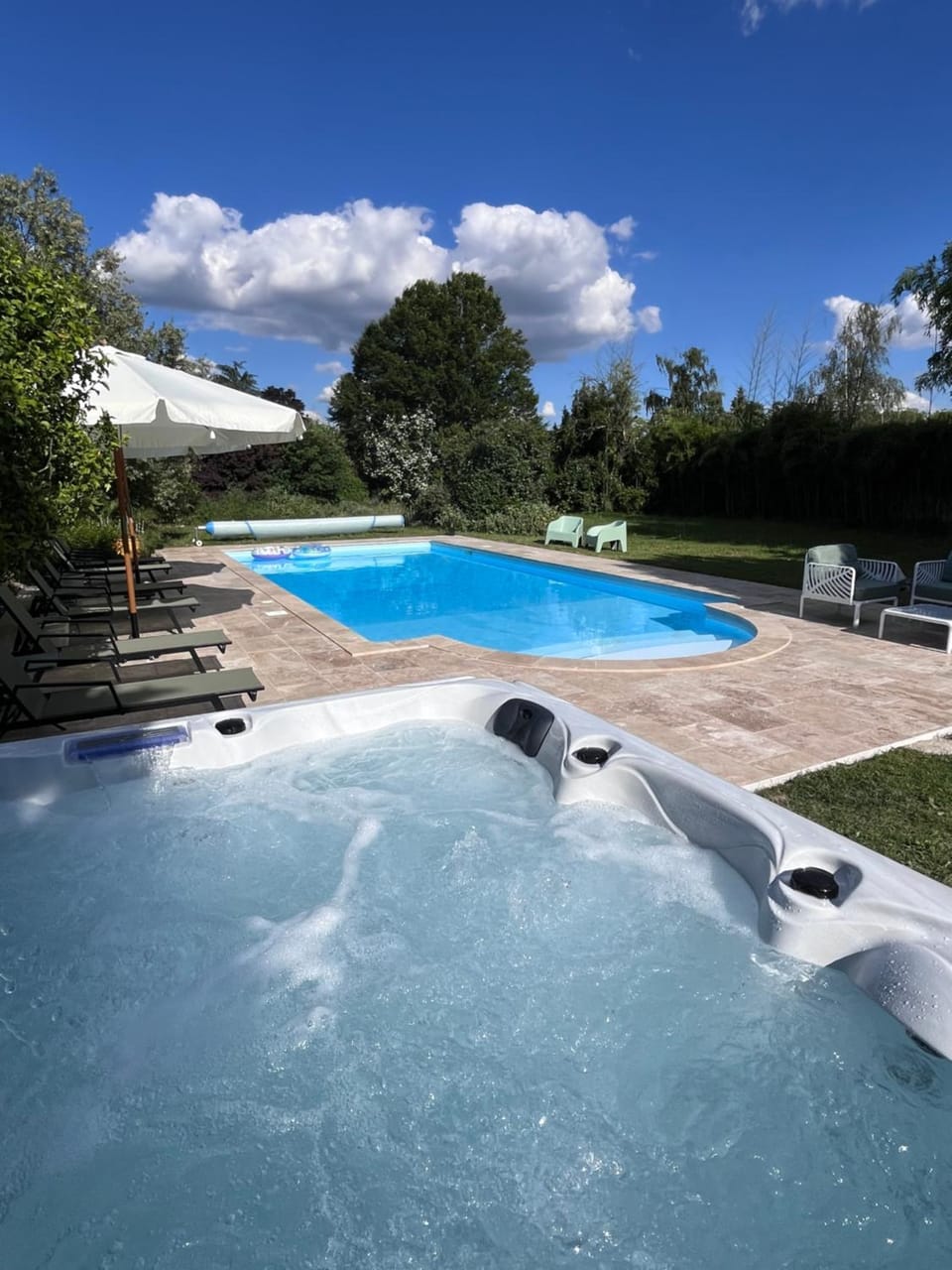 Hot Tub, Swimming pool