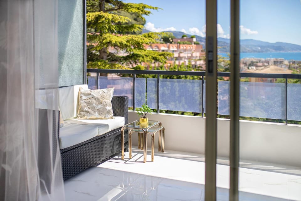 View (from property/room), Balcony/Terrace