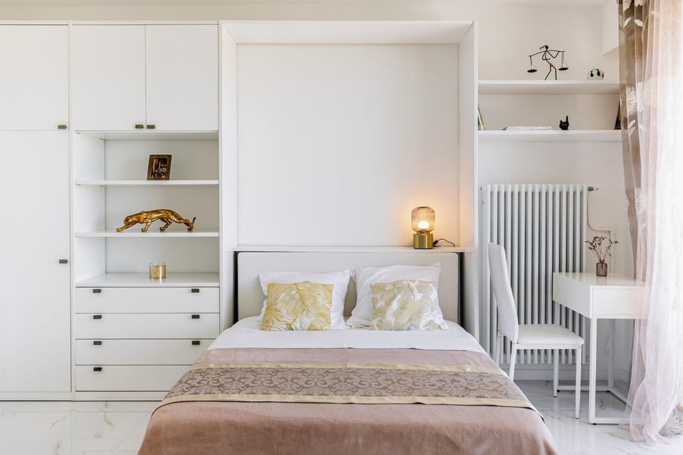 Bed, Bedroom