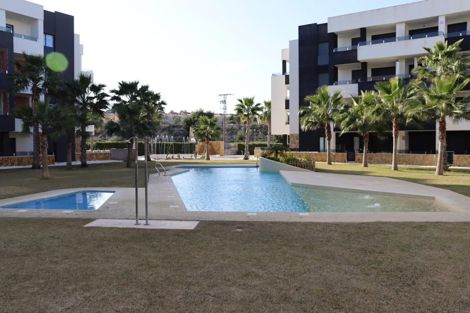 Nieuw gelijkvloers appartement met groot terras! Apartment in Vega Baja del Segura