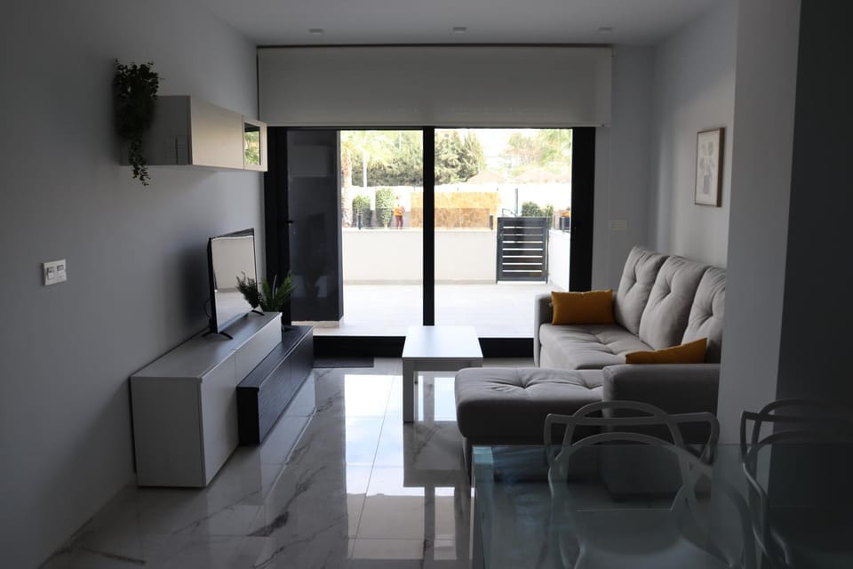 Nieuw gelijkvloers appartement met groot terras! Apartment in Vega Baja del Segura