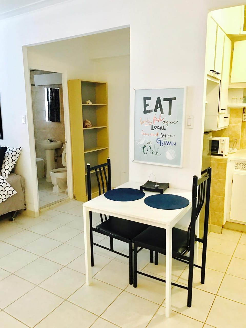 Seating area, Dining area