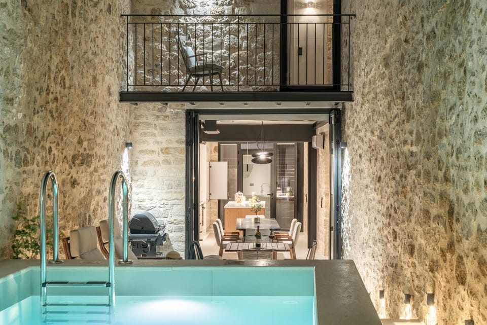 Pool view, Swimming pool