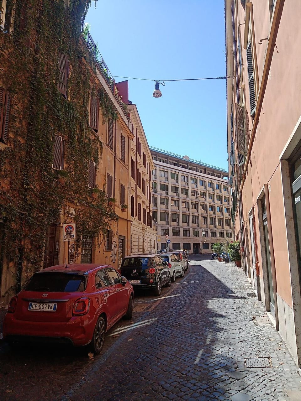 Property building, Day, Neighbourhood, Street view, Quiet street view, Parking