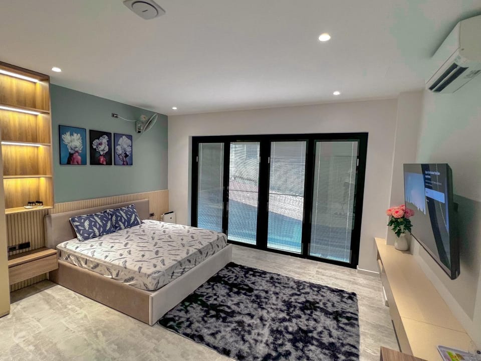 Photo of the whole room