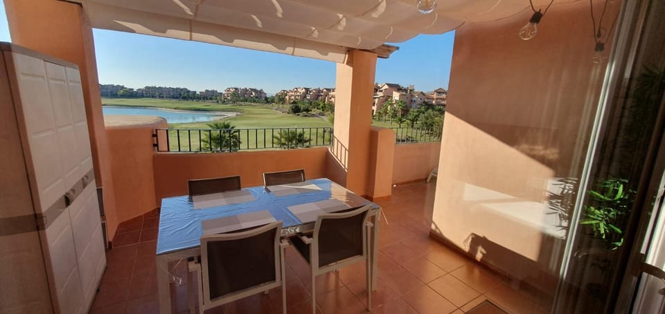 View (from property/room), Balcony/Terrace, Lake view