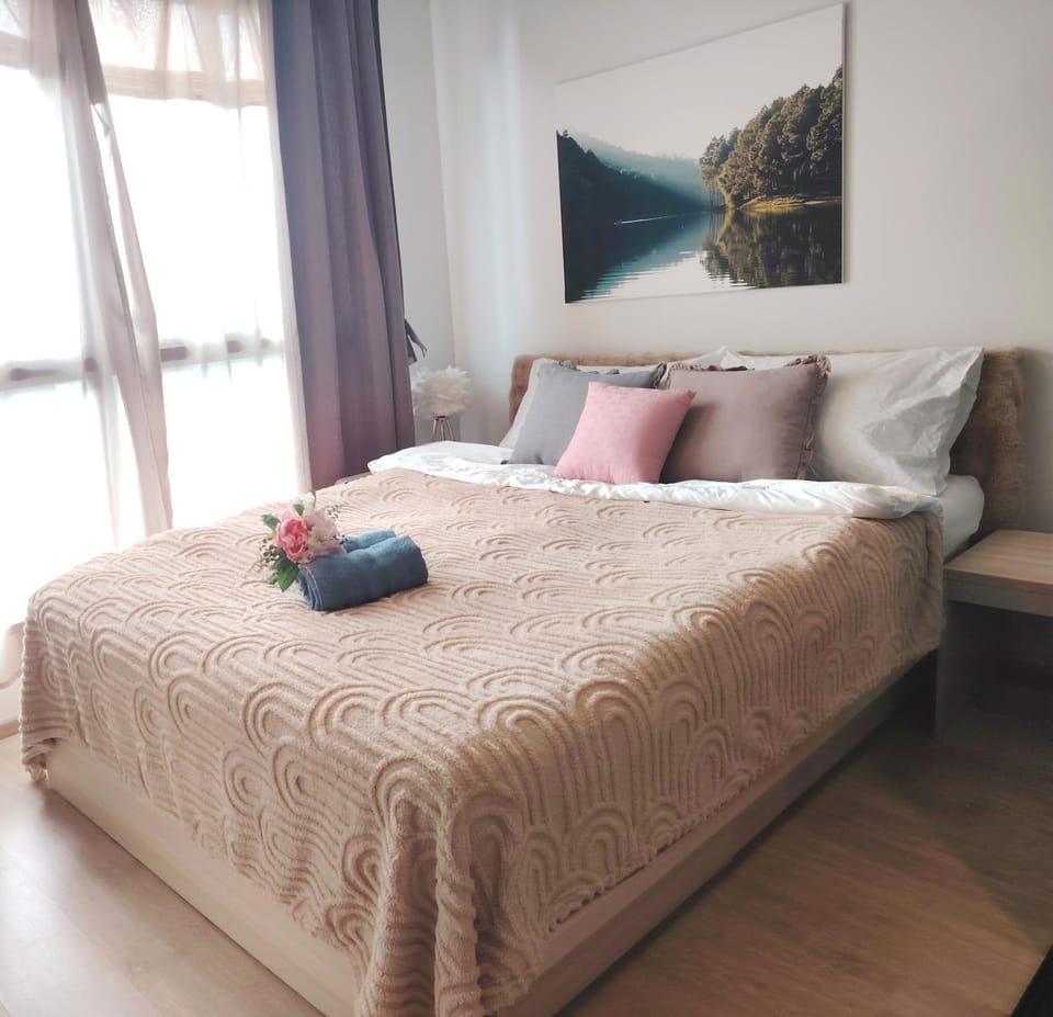 Ideo O2 BTS Bangna Apartment in Bangkok