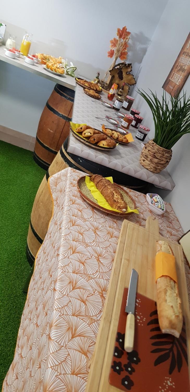 Food, Breakfast, Buffet breakfast, Drinks