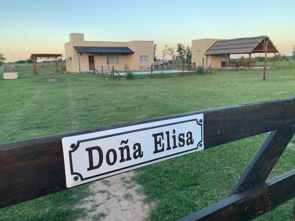Casa de campo “Doña Elisa” House in Buenos Aires Province
