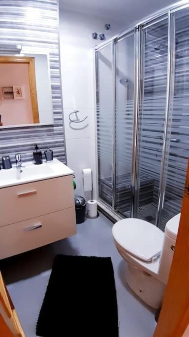 Shower, Toilet, Bathroom