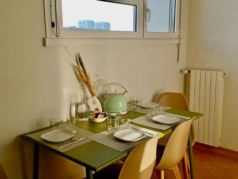 Dining area, Breakfast, kitchen