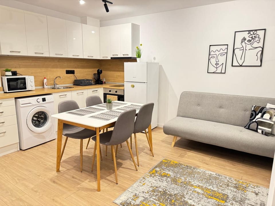 Kitchen or kitchenette, Living room, Dining area