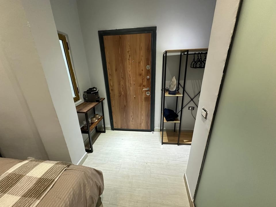 Coffee/tea facilities, wardrobe
