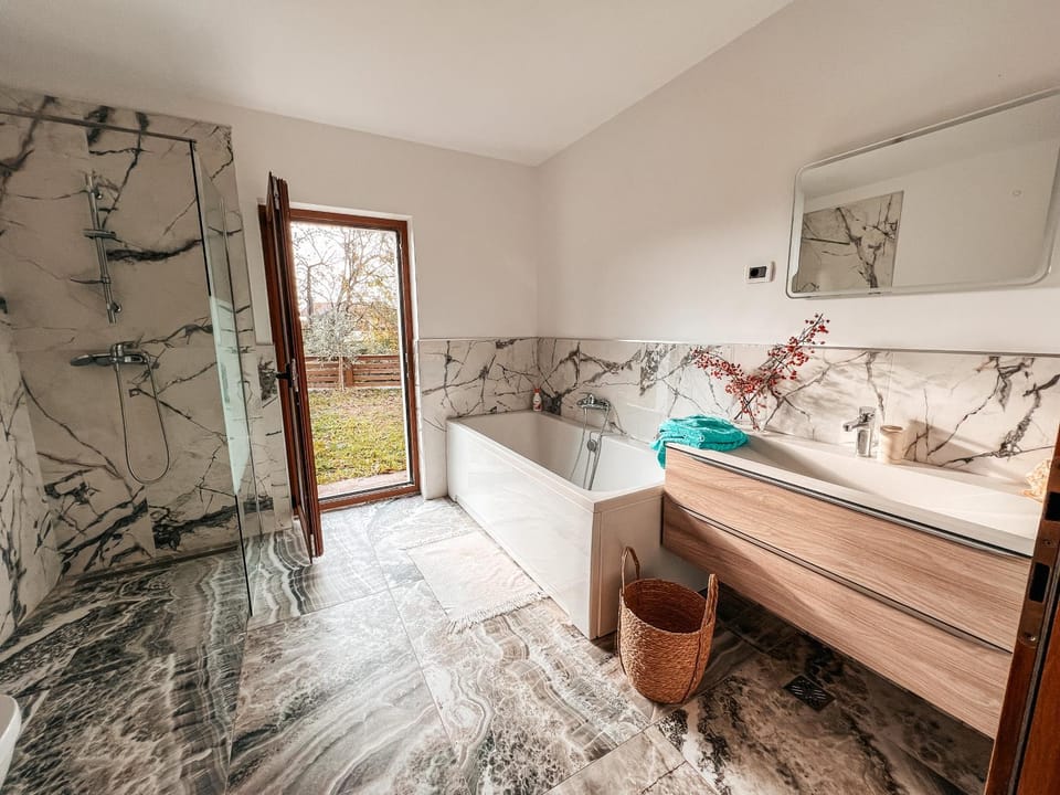 Bathroom, Bath