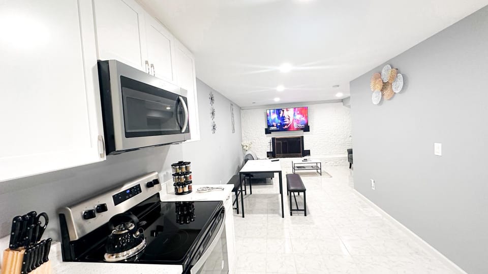 TV and multimedia, Dining area, oven