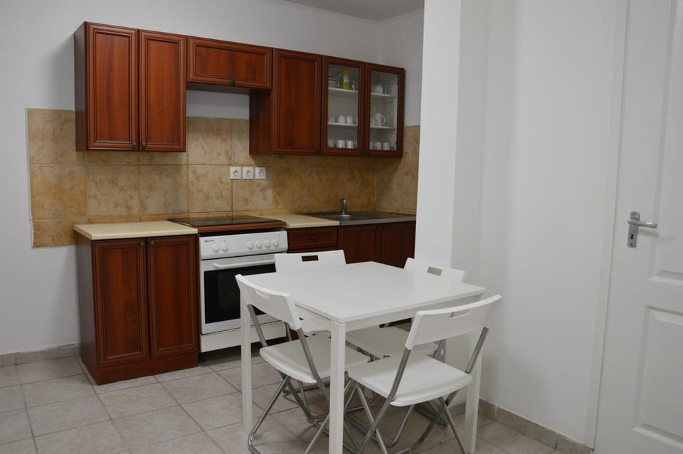 Haus Im Zentrum L mit 2 Schlafzimmer und garten Apartment in Hungary