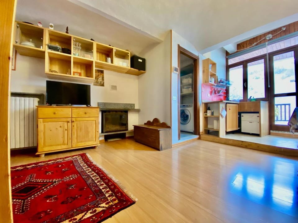 TV and multimedia, Kitchen or kitchenette