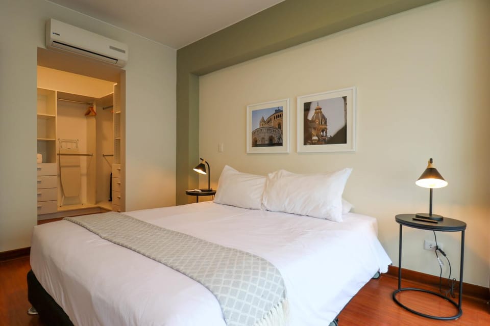Bed, Photo of the whole room, Bedroom, wardrobe