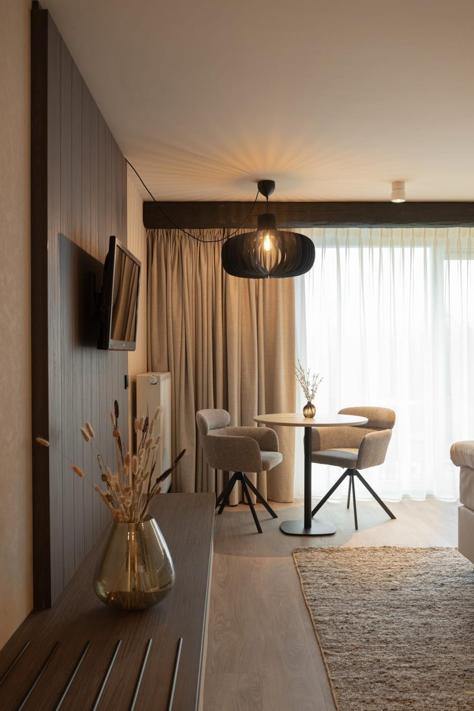 Seating area, Bedroom