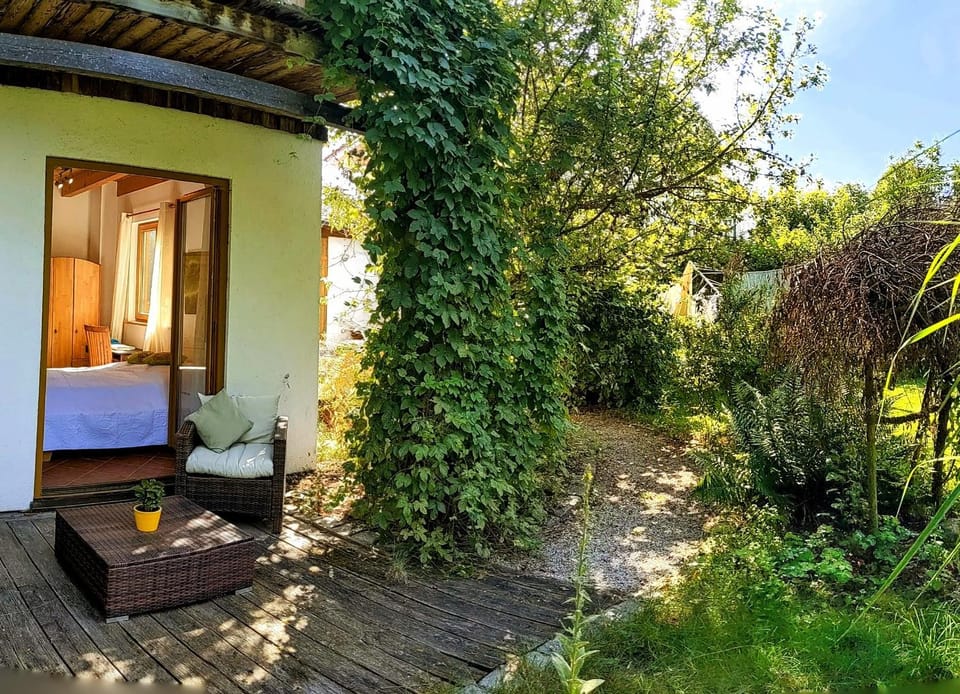 Chalet Weyarn - Doppelzimmer mit Gartenblick Vacation rental in Bavaria