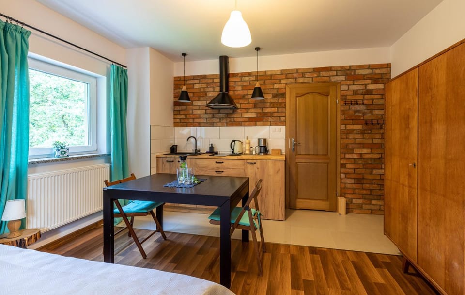 Kitchen or kitchenette, Photo of the whole room, Bedroom
