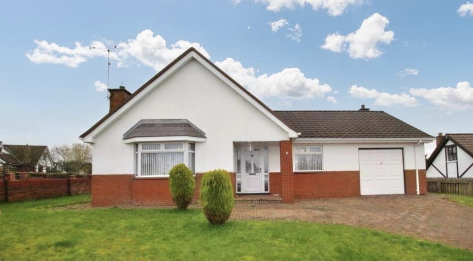 Property building, Garden, Garden view