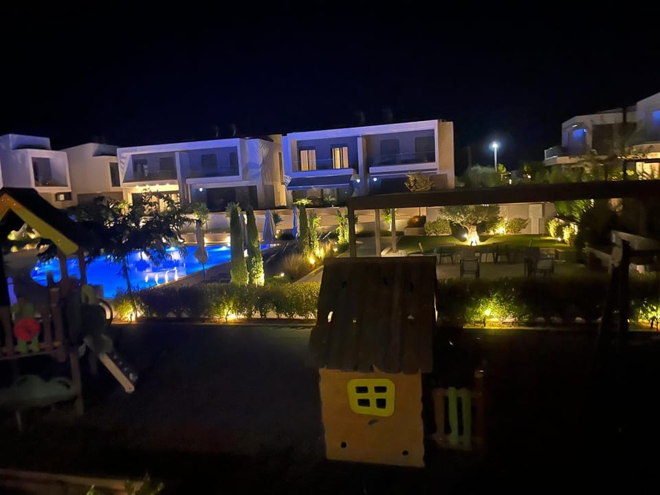 Night, Swimming pool