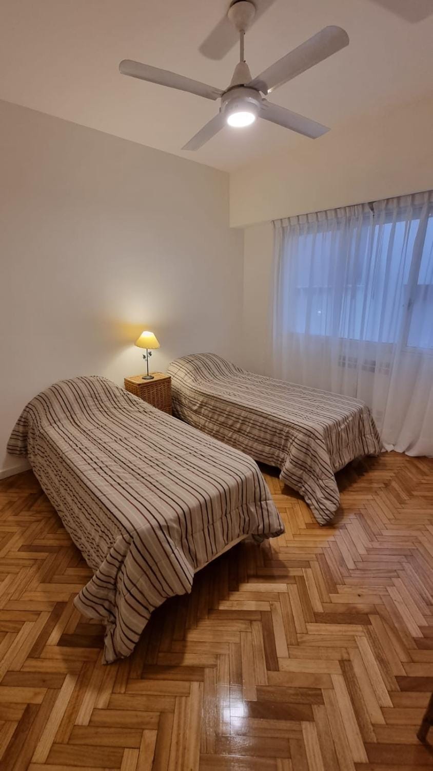 Amplio departamento zona Callao y Corrientes Apartment in Buenos Aires