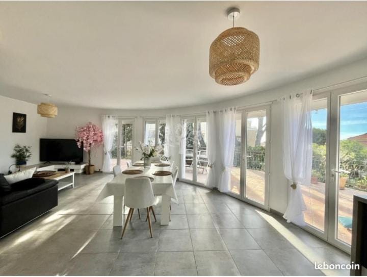 Villa Panorama Bandol Port & Plage à Pied Villa in French Riviera
