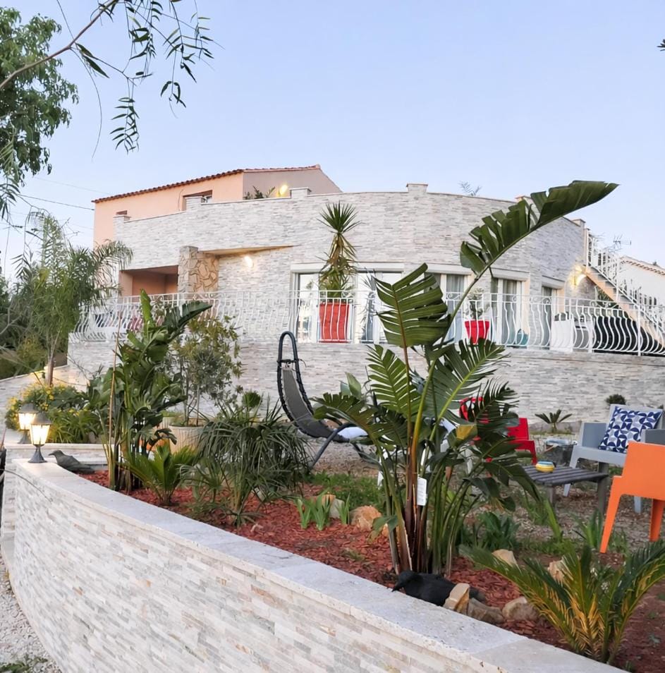 Villa Panorama Bandol Port & Plage à Pied Villa in French Riviera