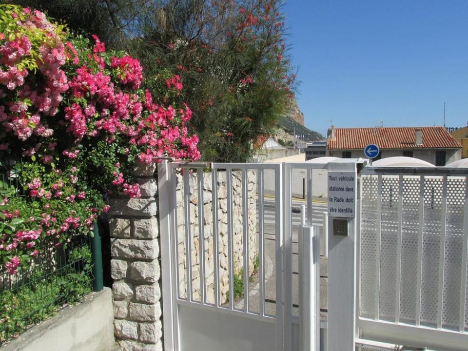 LE COSY Appartement à CASSIS avec vue exceptionnelle sur mer Apartment in Cassis