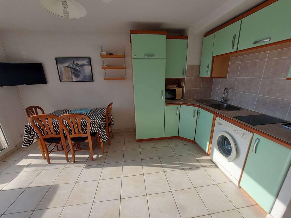 Appartement 2P avec Terrasse Sud, Parking, WIFI et Animaux Acceptés à Marseillan - FR-1-326-797 Apartment in Marseillan