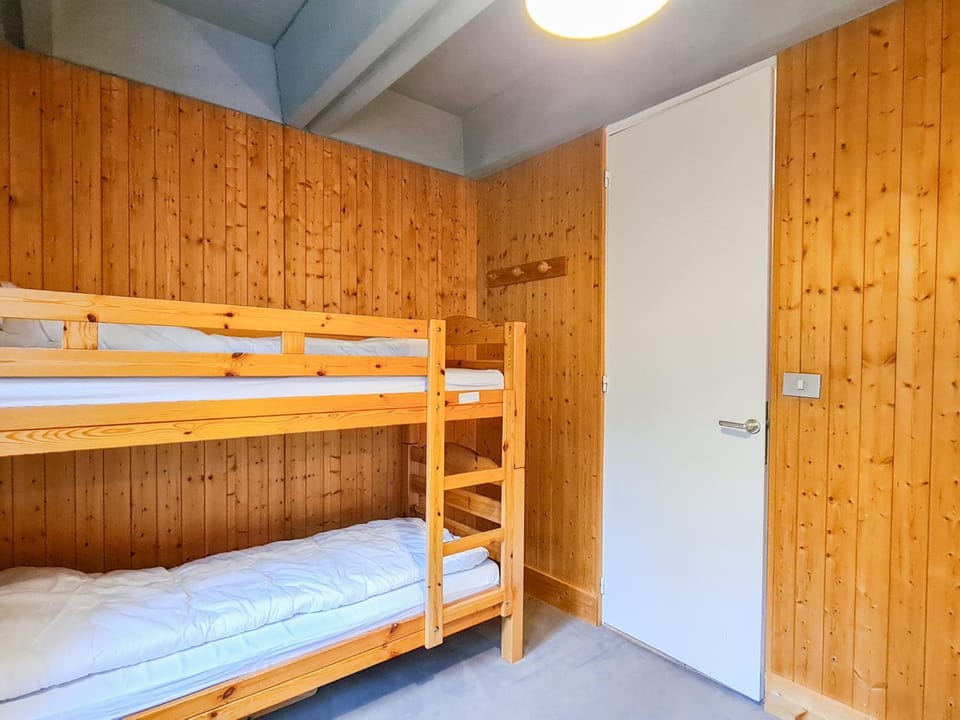 Appartement spacieux, balcon - 8 pers. - FR-1-425-218 Apartment in Arâches-la-Frasse