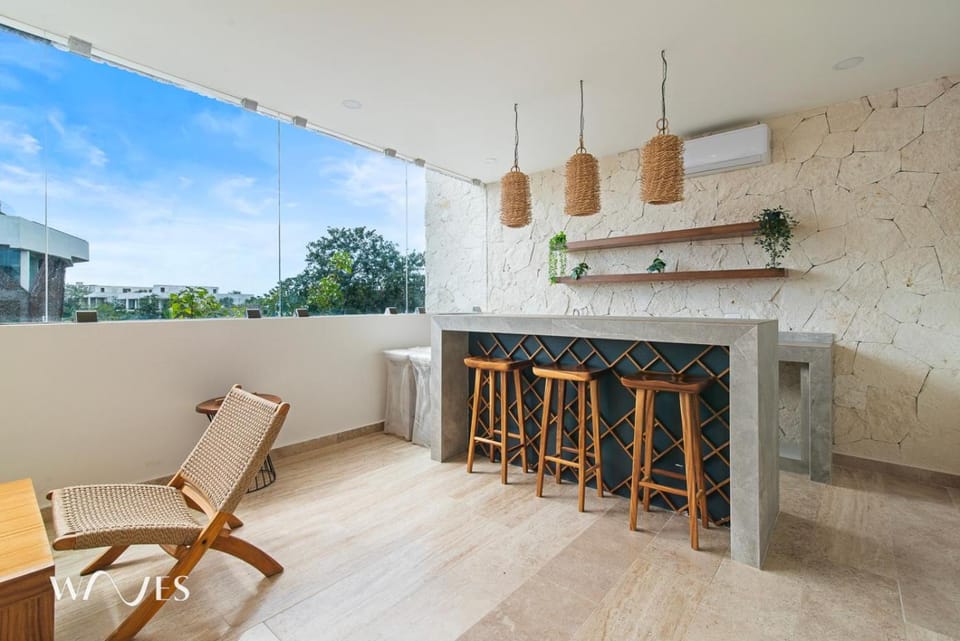 Balcony/Terrace, Area and facilities
