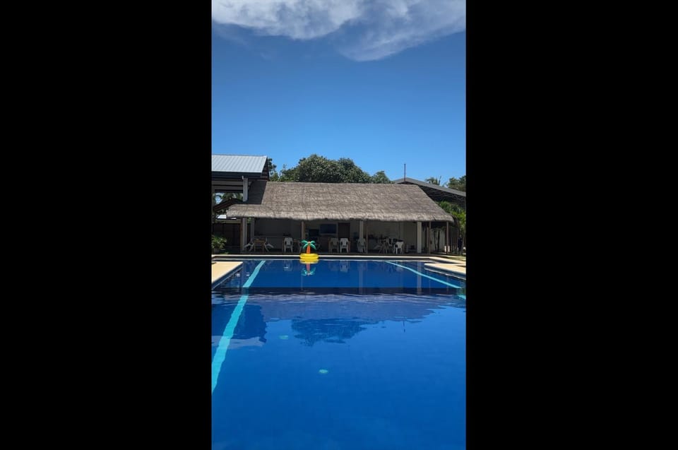 Day, Dining area, Pool view, Swimming pool