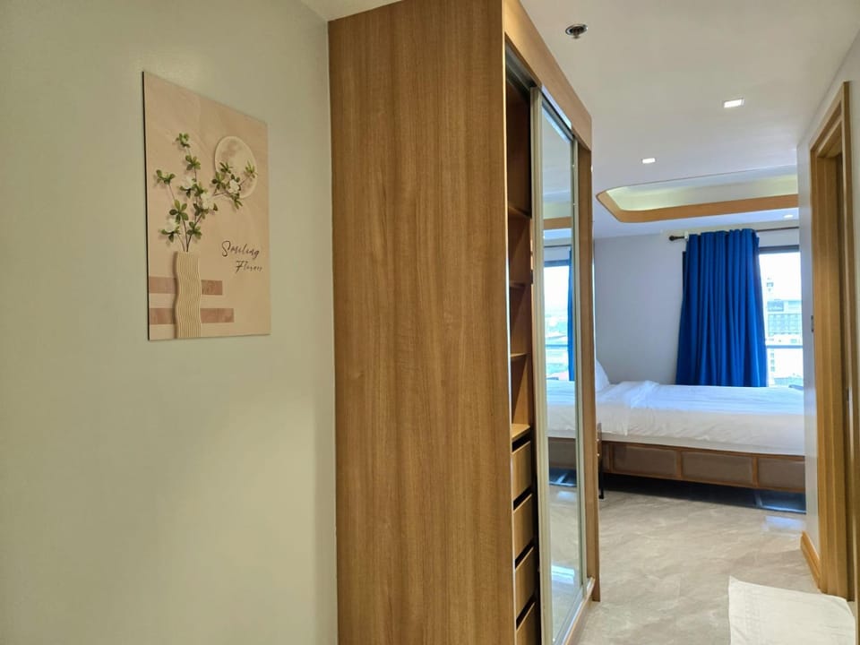 One Euphoria 1 Bedroom 2mins to Walking Street & Restaurants Apartment in Angeles
