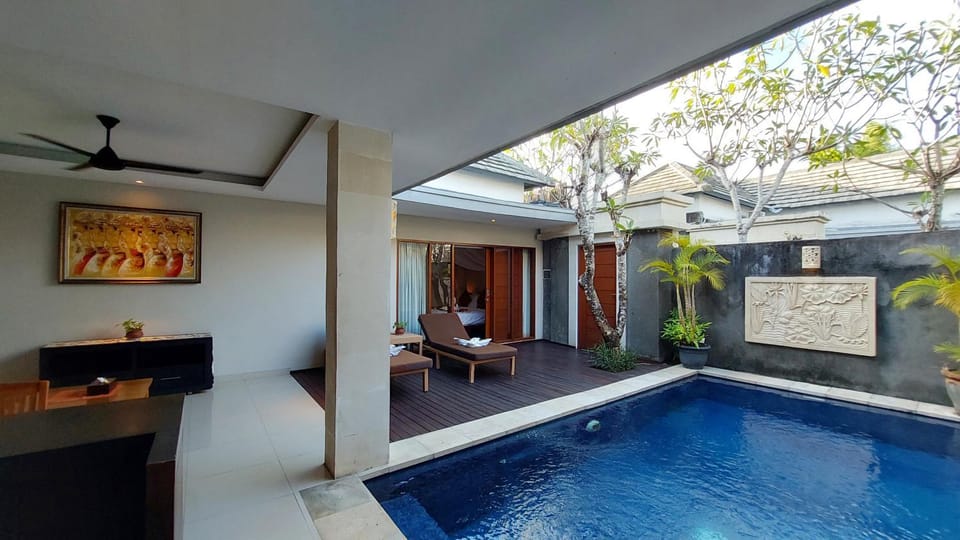 Property building, Swimming pool
