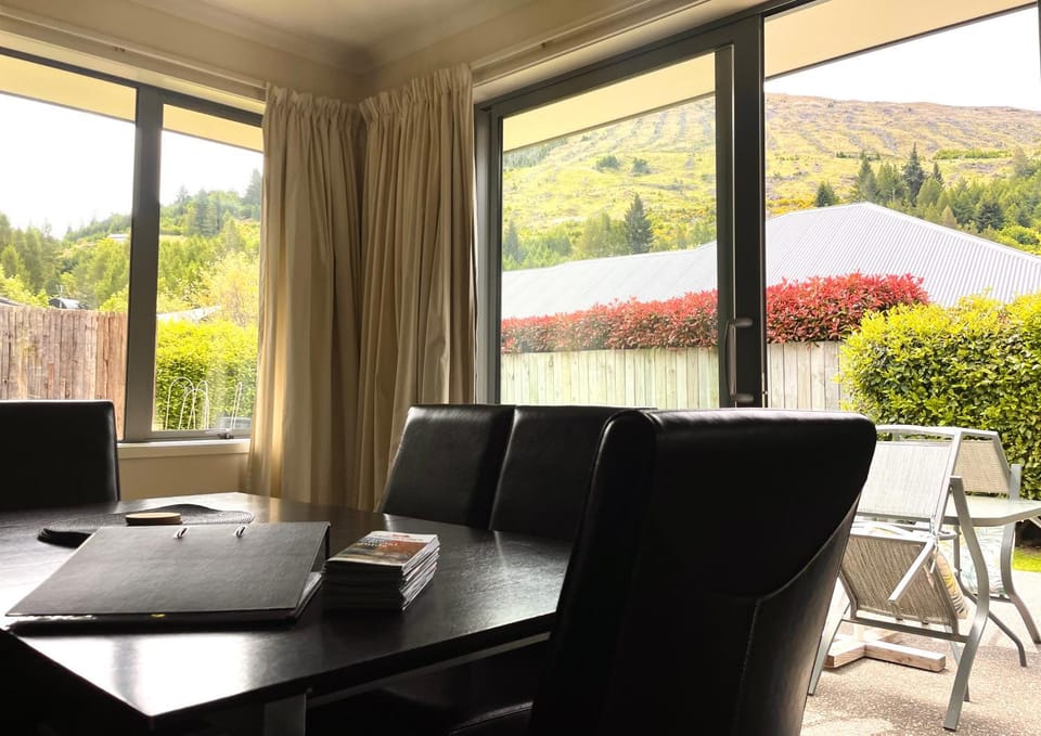 Alpine Mirage House in Queenstown